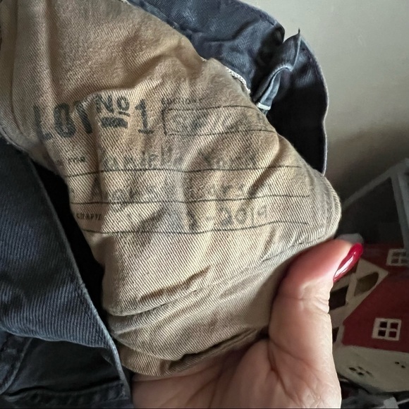 Levi’s Upcycled High Rise Raw Hem Crop Zipper Tuxedo Sides Denim Jeans - Picture 11 of 13